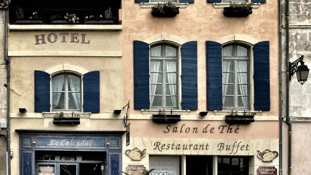 Pour passer un séjour serein à Paris, un hôtel situé dans le 15e saura vous accueillir comme il se doit !